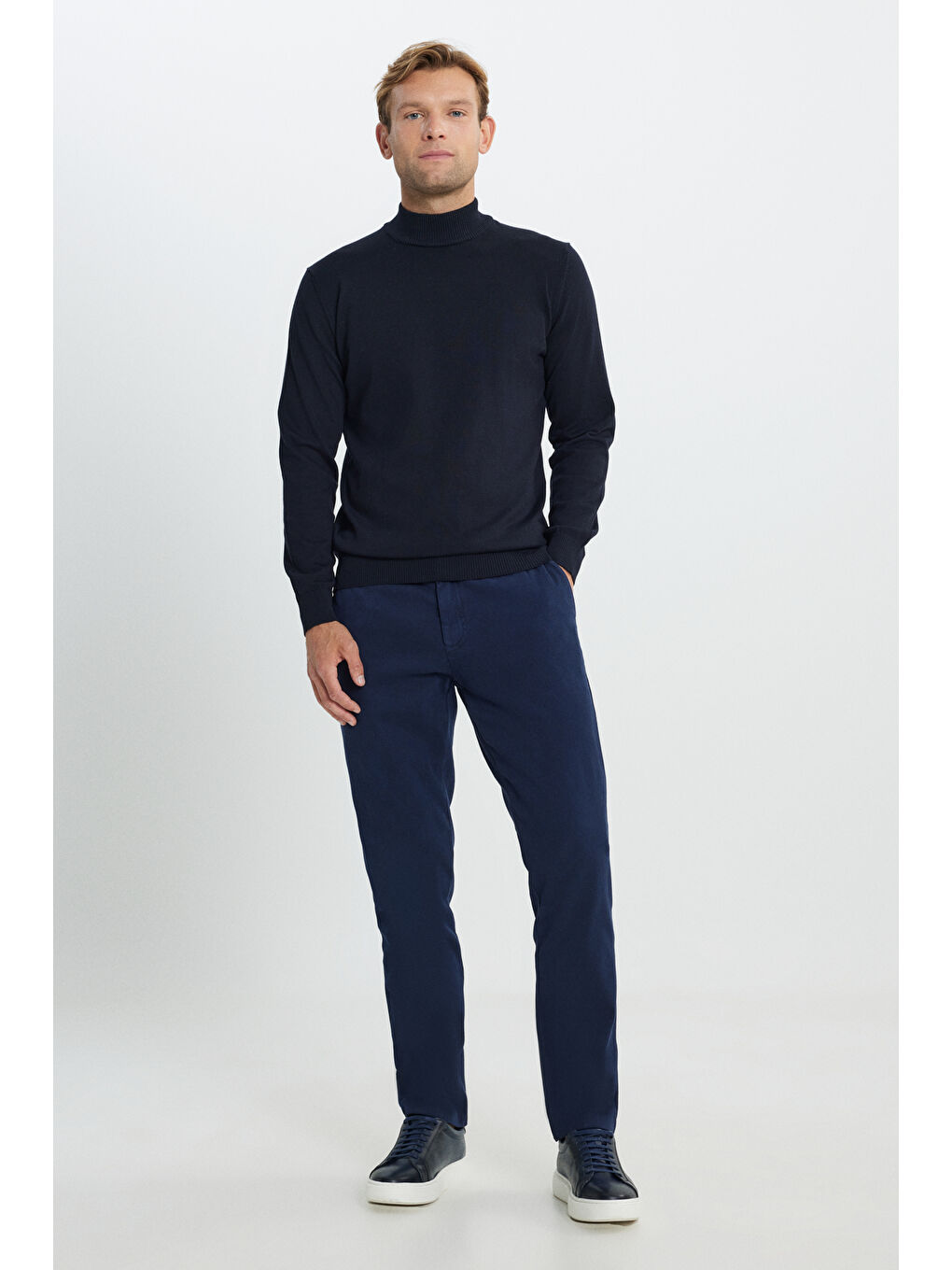 Erkek Lacivert Pamuklu Standart Fit Normal Kesim Yarım Balıkçı Yaka Triko Kazak-1