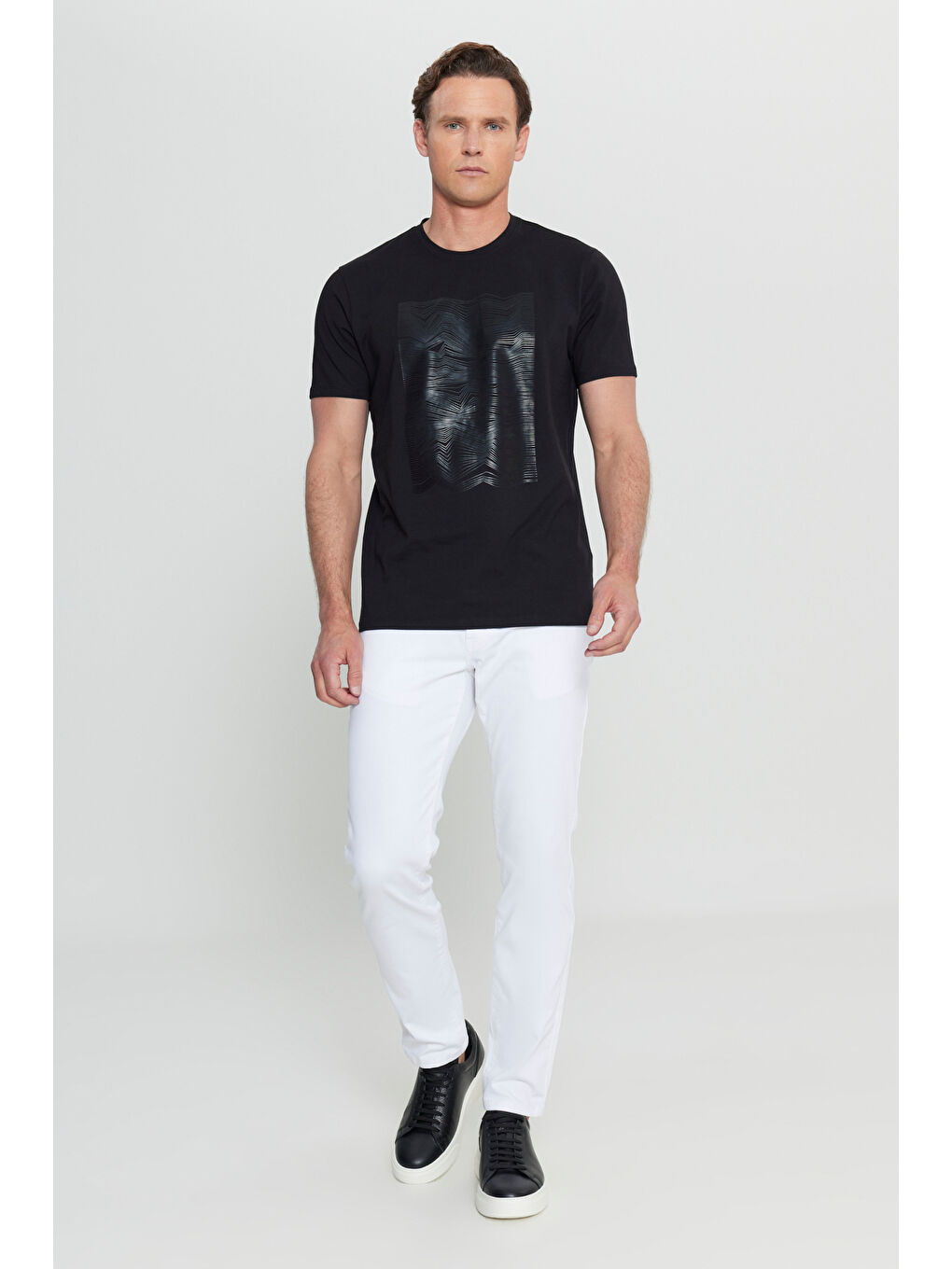 Erkek Siyah Pamuklu Slim Fit Dar Kesim Baskılı Esnek Tişört-1