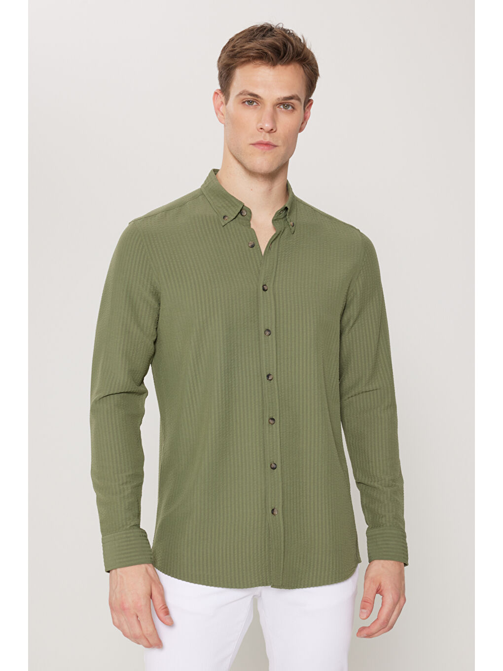 Erkek Haki Slim Fit Dar Kesim Düğmeli Yaka %100 Pamuk Gömlek-4