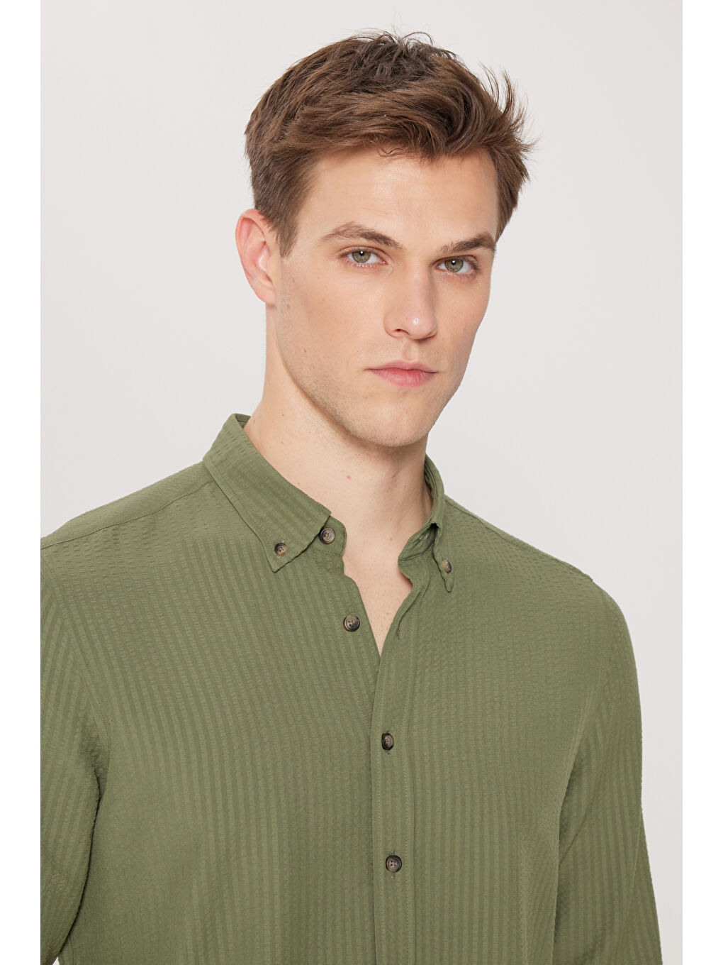 Erkek Haki Slim Fit Dar Kesim Düğmeli Yaka %100 Pamuk Gömlek-7