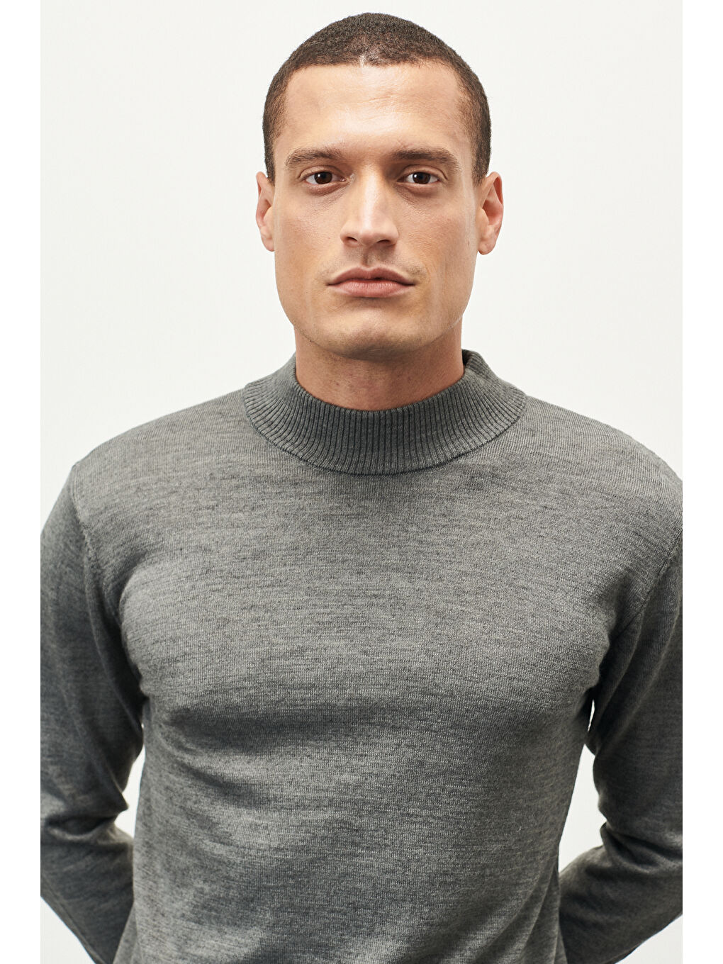 Erkek Gri Melanj Standart Fit Normal Kesim Yarım Balıkçı Yaka Yünlü Triko-2