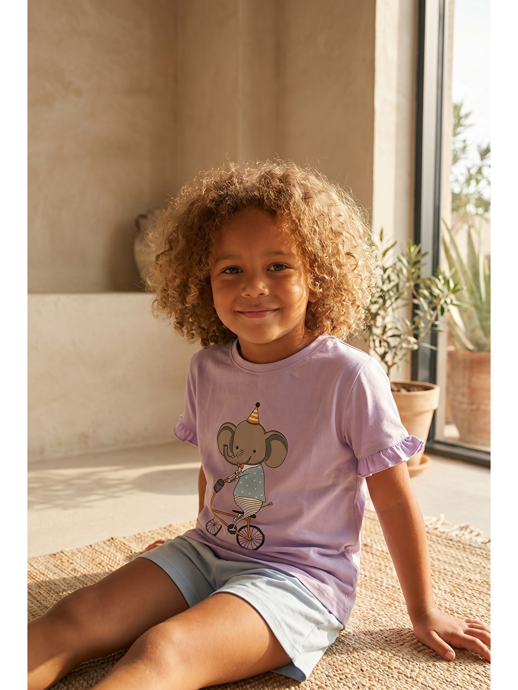 Siyah Çocuk Fil Desenli Şortlu Pijama Takımı-1