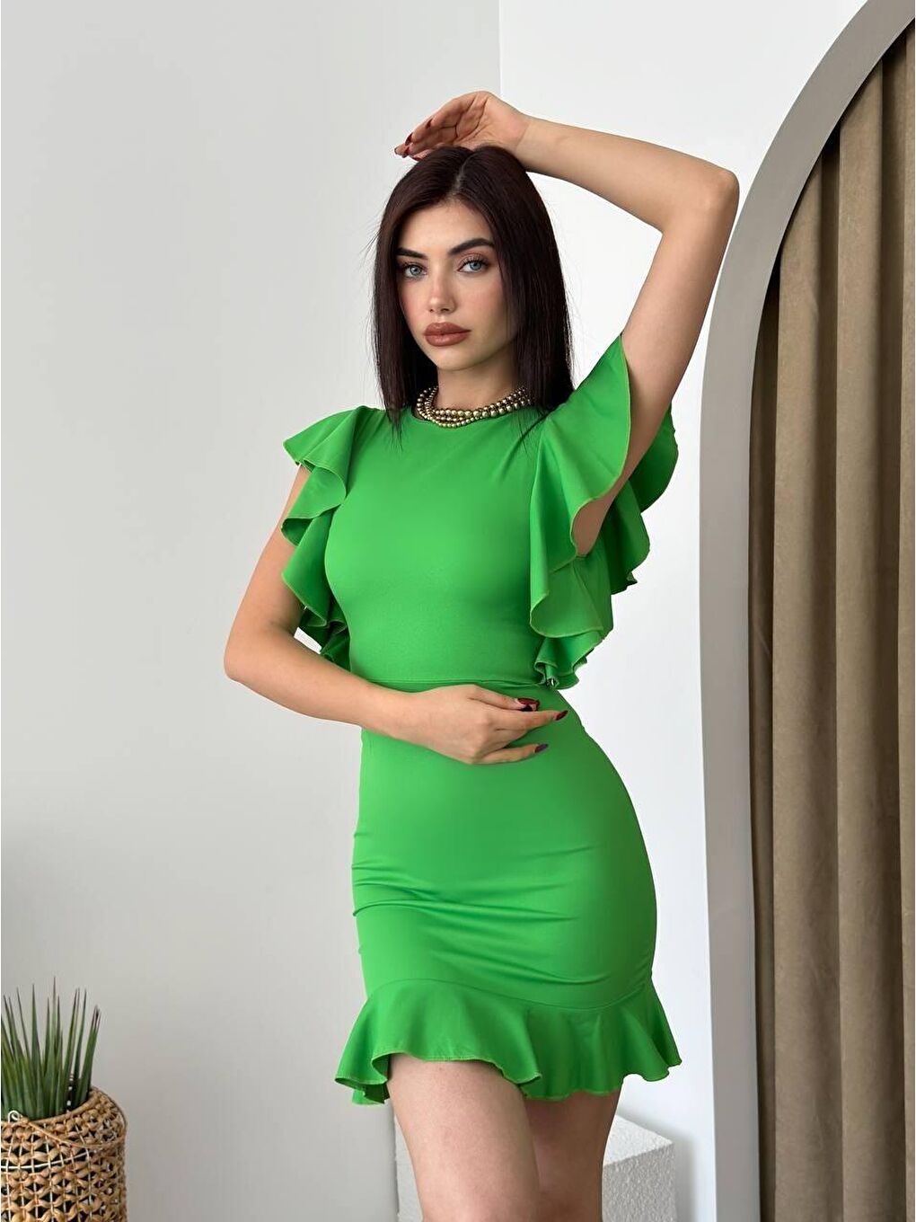 Yeşil Kolu Fırfır Detay Mini Elbise-3