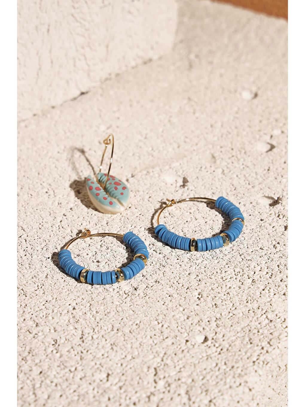 Mavi Puantiye Midyeli Halka Küpe Seti