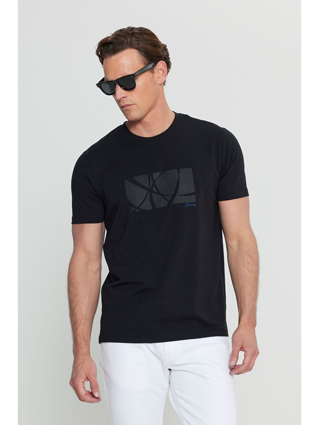 Erkek Siyah Pamuklu Slim Fit Dar Kesim Bisiklet Yaka Baskılı Esnek Tişört