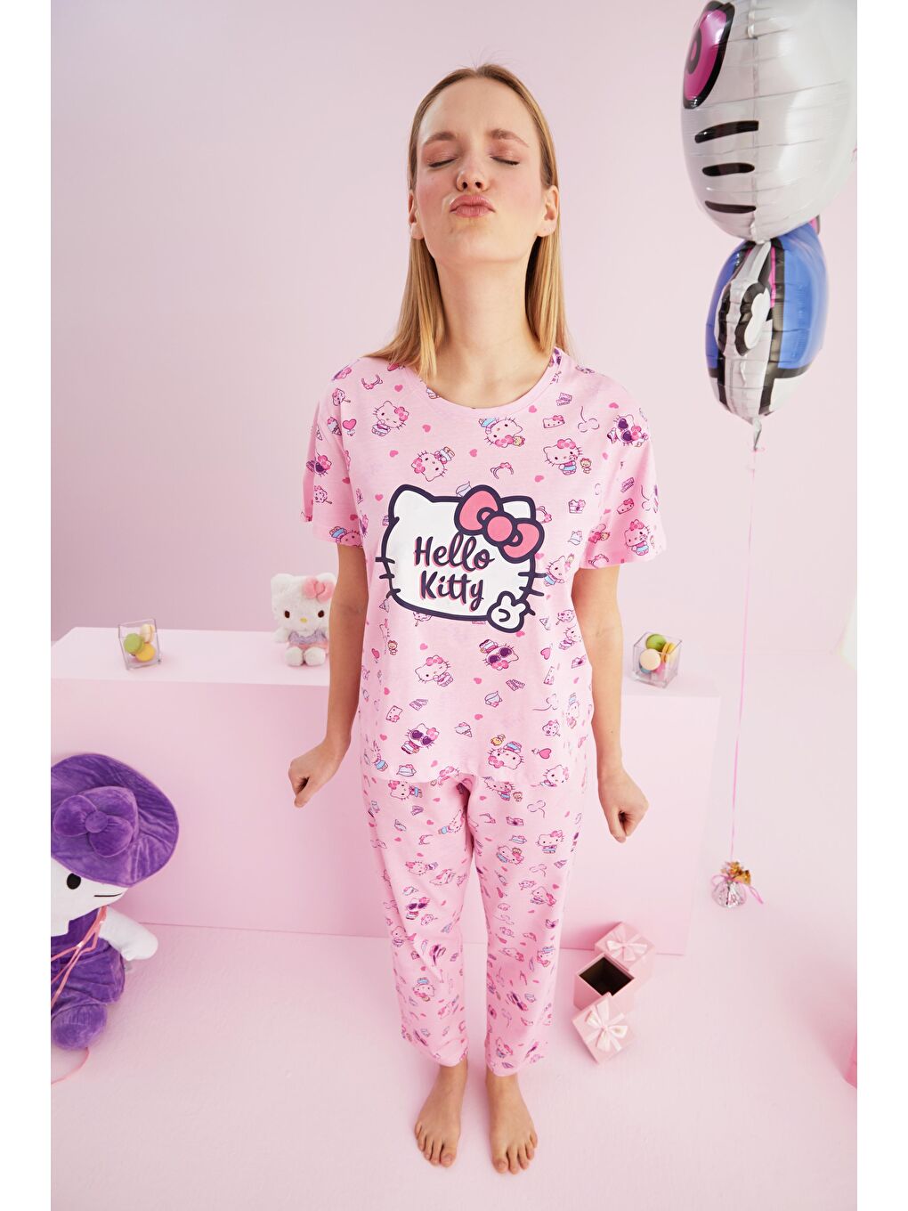Hello Kitty Lisanslı %100 Pamuk Pembe Çok Renkli Bisklet Yaka Pijama Takım-1