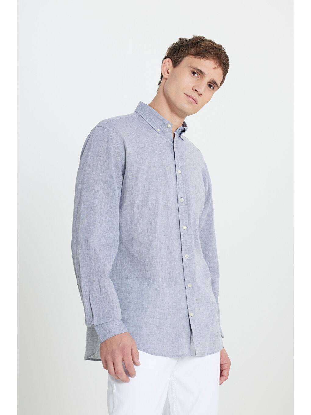 Erkek Gri Comfort Fit Rahat Kesim Düğmeli Yaka Keten Gömlek-2