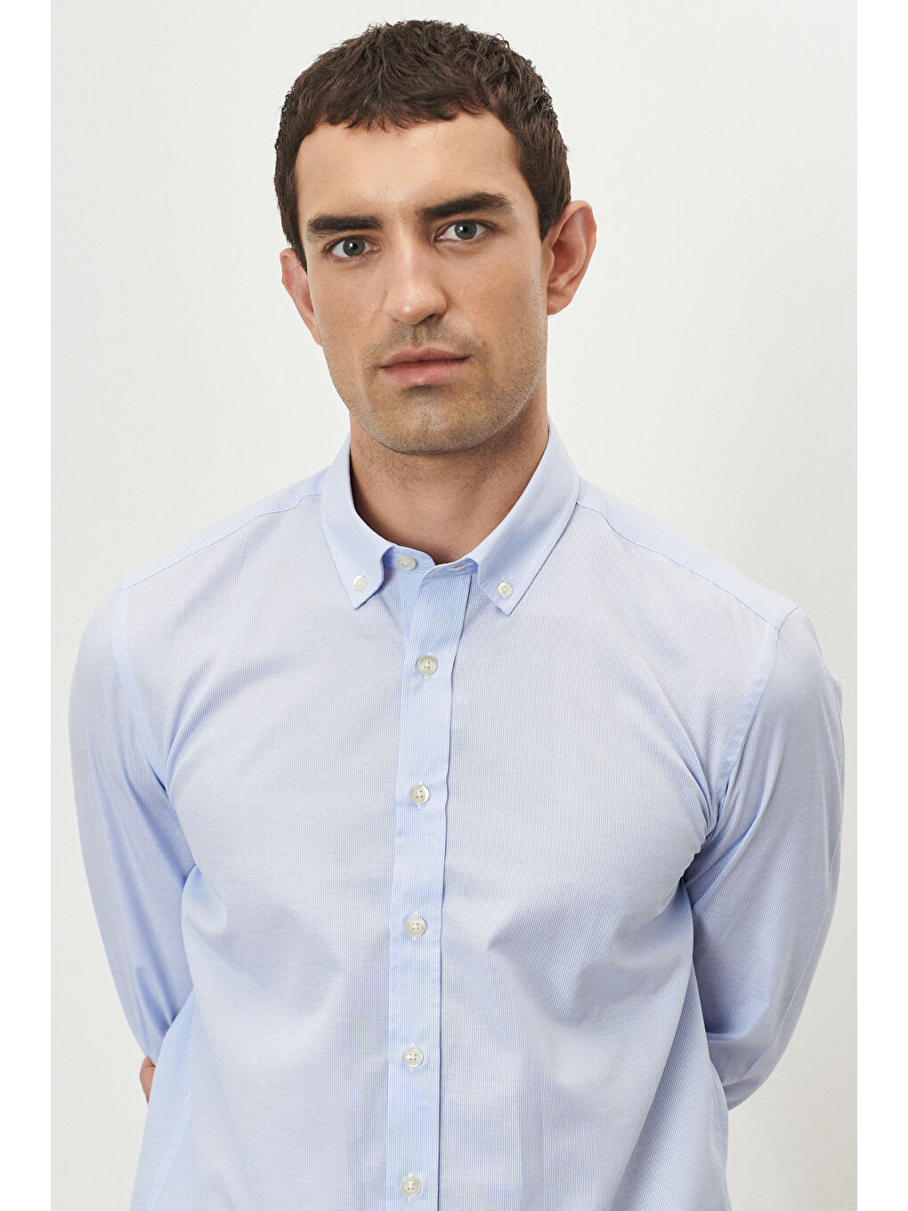 Erkek Beyaz-Mavi Slim Fit Dar Kesim Düğmeli Yaka Çizgili Gömlek-3