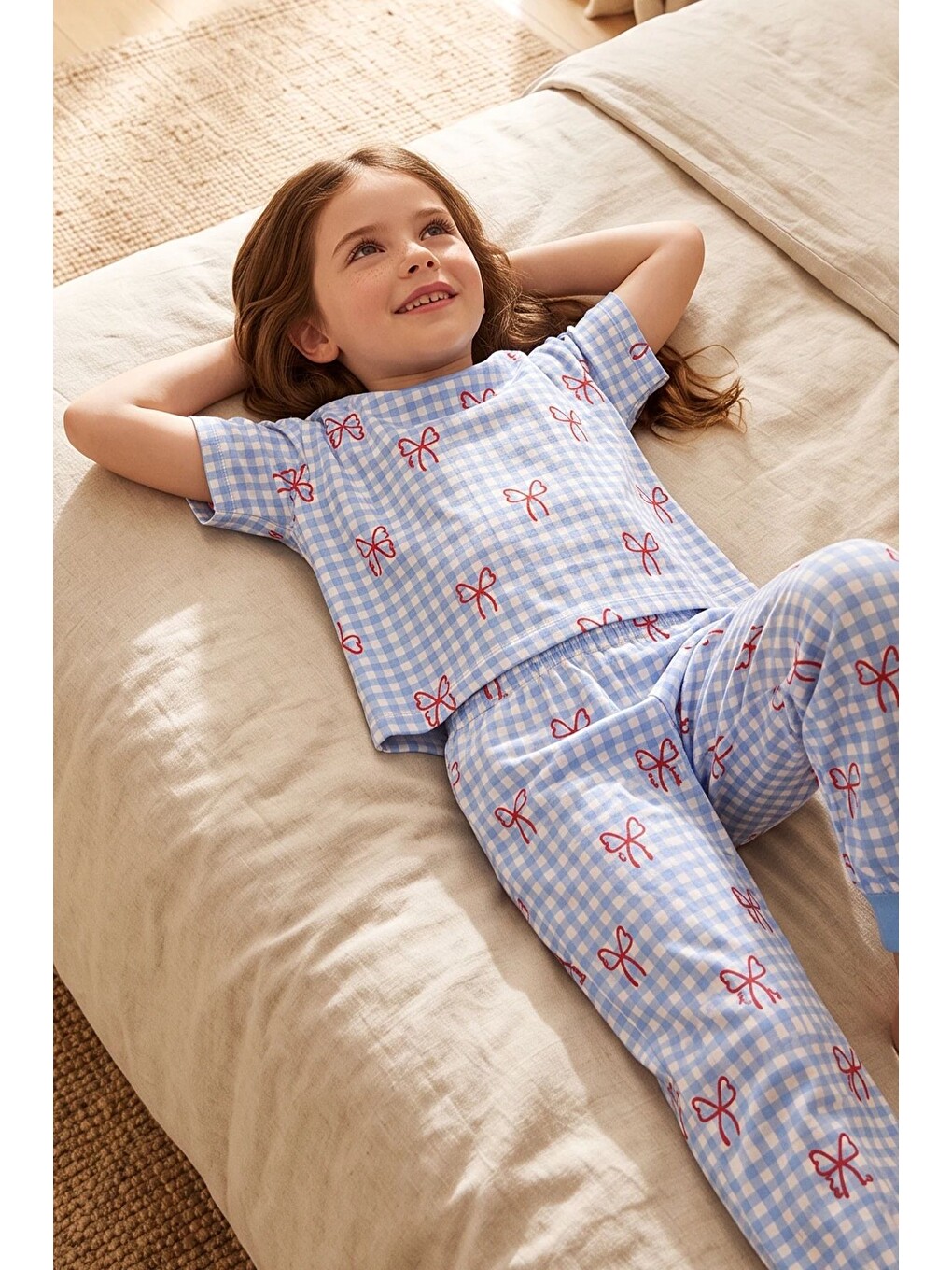 Kız Çocuk Pötikare Desenli Mavi Beyaz Renk Fiyonklu Kısa Kol %100 Pamuk Pijama Takımı-1