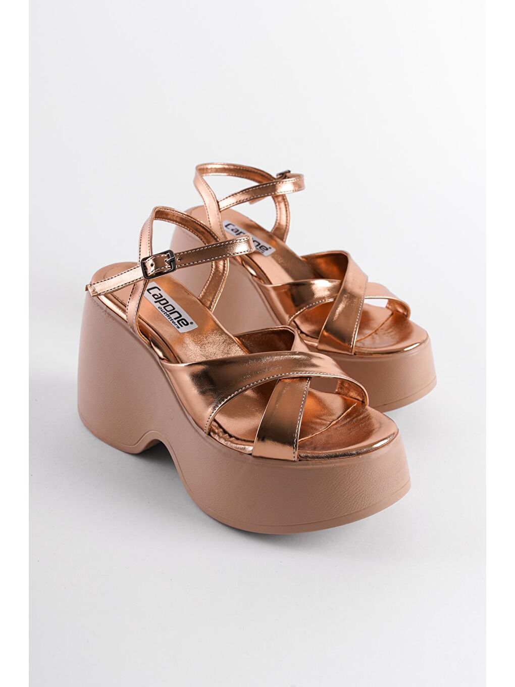 Pembe Yüksek Dolgu Topuk Bilekten Bantlı Kadın Sandalet-4