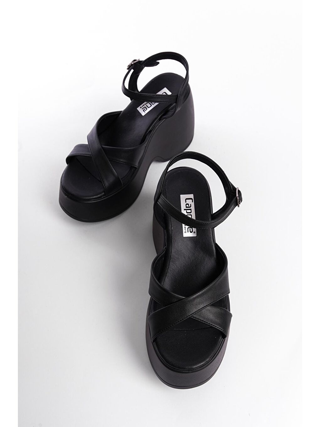Siyah Yüksek Dolgu Topuk Bilekten Bantlı Kadın Sandalet-3