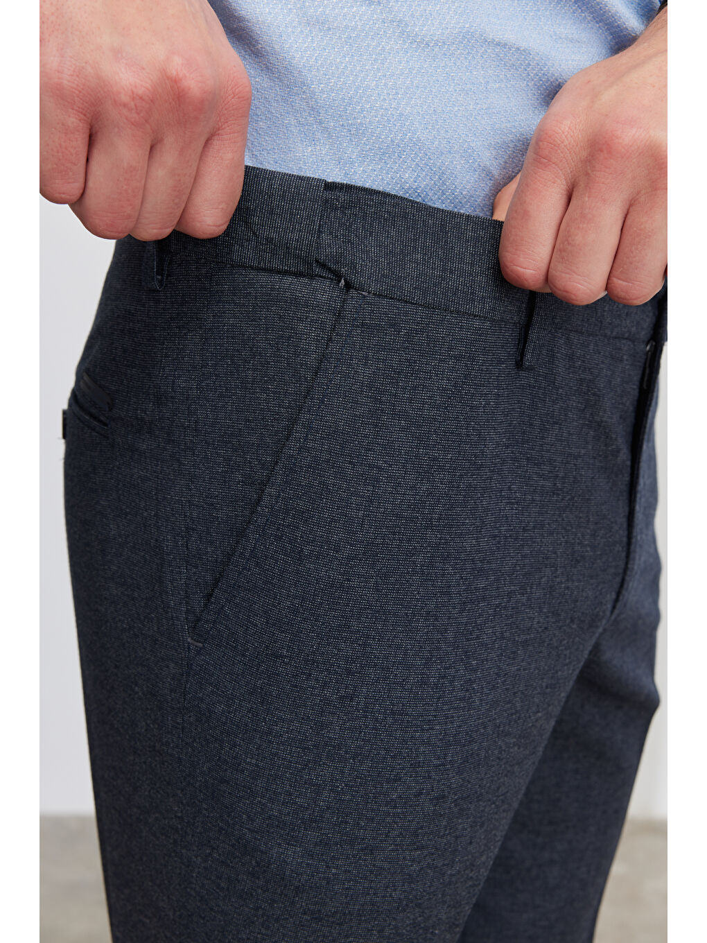 Erkek Lacivert Slim Fit Dar Kesim Yan Cepli Beli Lastikli Desenli Pantolon-4