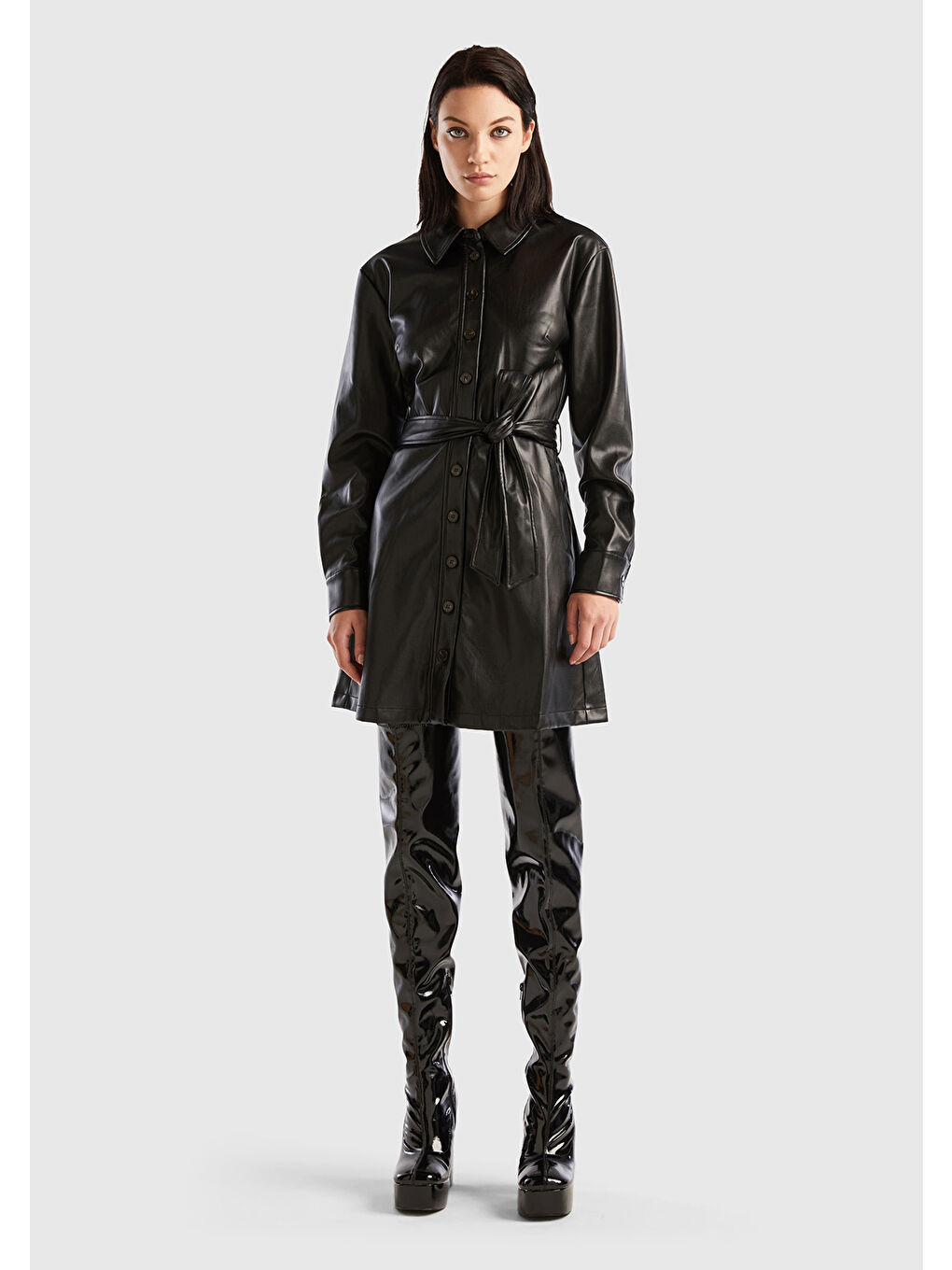 Kadın Siyah Suni Deri Gömlek Yaka Önden Düğmeli Mini Elbise