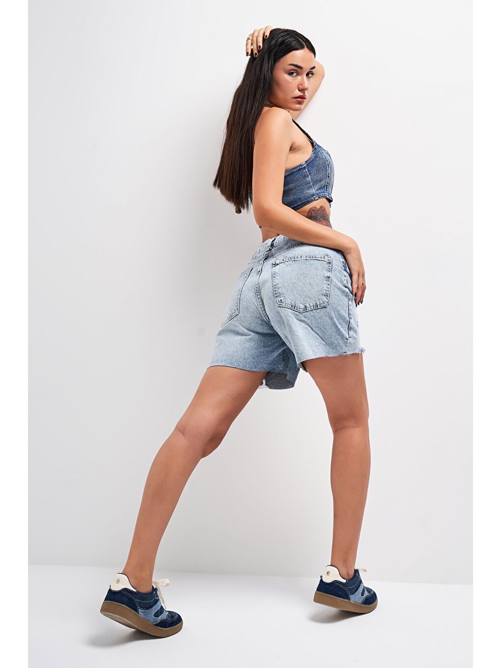 Mavi Kadın Snow Jean Rengi Yırtık Detaylı Straight Fit Denim Şort-2