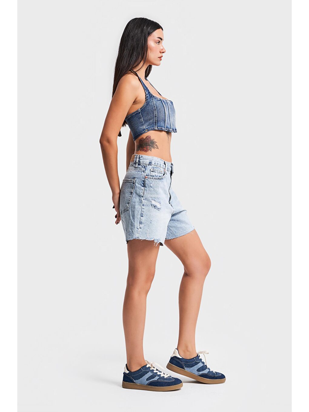 Mavi Kadın Snow Jean Rengi Yırtık Detaylı Straight Fit Denim Şort-3