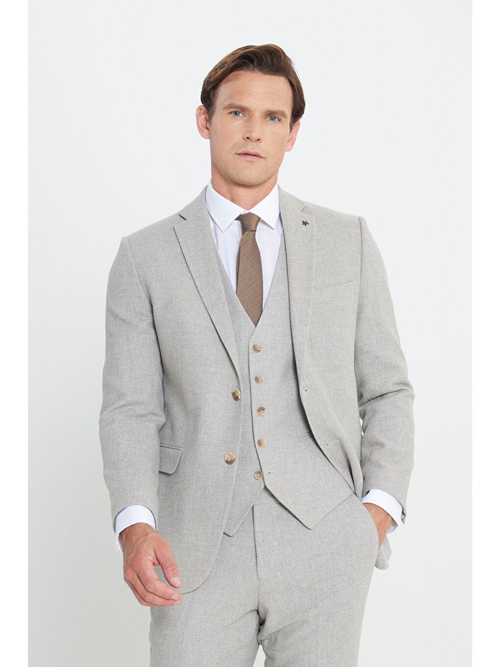 Erkek Bej Yünlü Slim Fit Dar Kesim Mono Yaka Diagonal Desenli Kapak Cepli Yelekli Takım Elbise-2