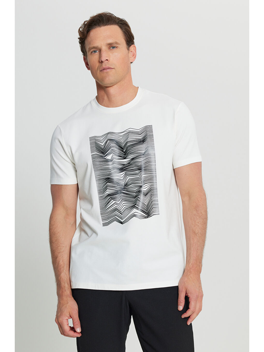 Erkek Ekru Pamuklu Slim Fit Dar Kesim Baskılı Esnek Tişört