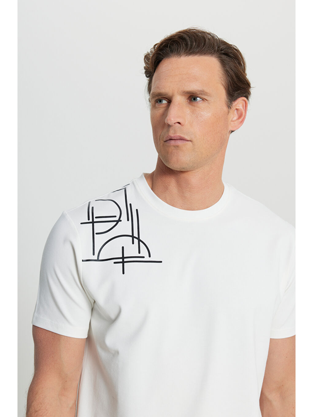 Erkek Ekru Pamuklu Slim Fit Dar Kesim Bisiklet Yaka Baskılı Esnek Tişört-3