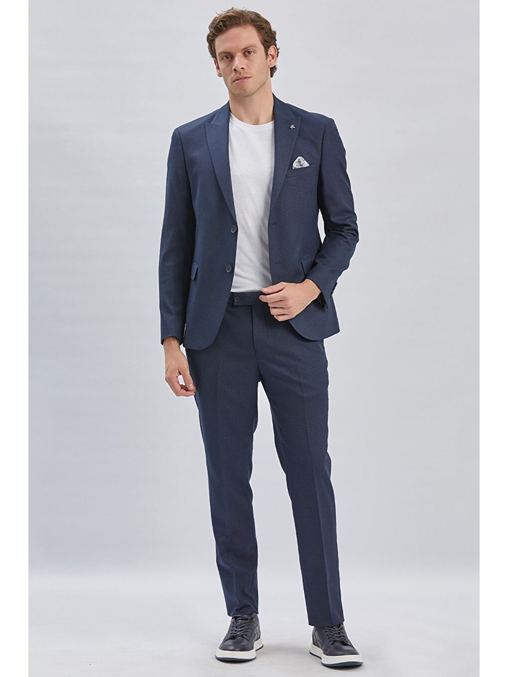 Koyu Lacivert Armürlü Kırlangıç Yaka Astarlı 6 Drop Slim Fit Dar Kesim Takım Elbise 1001240176-4