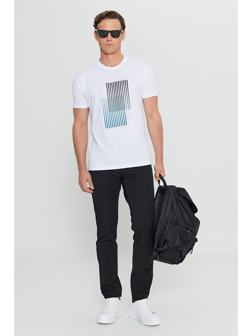 Erkek Beyaz Pamuklu Slim Fit Dar Kesim Bisiklet Yaka Baskılı Esnek Tişört-1