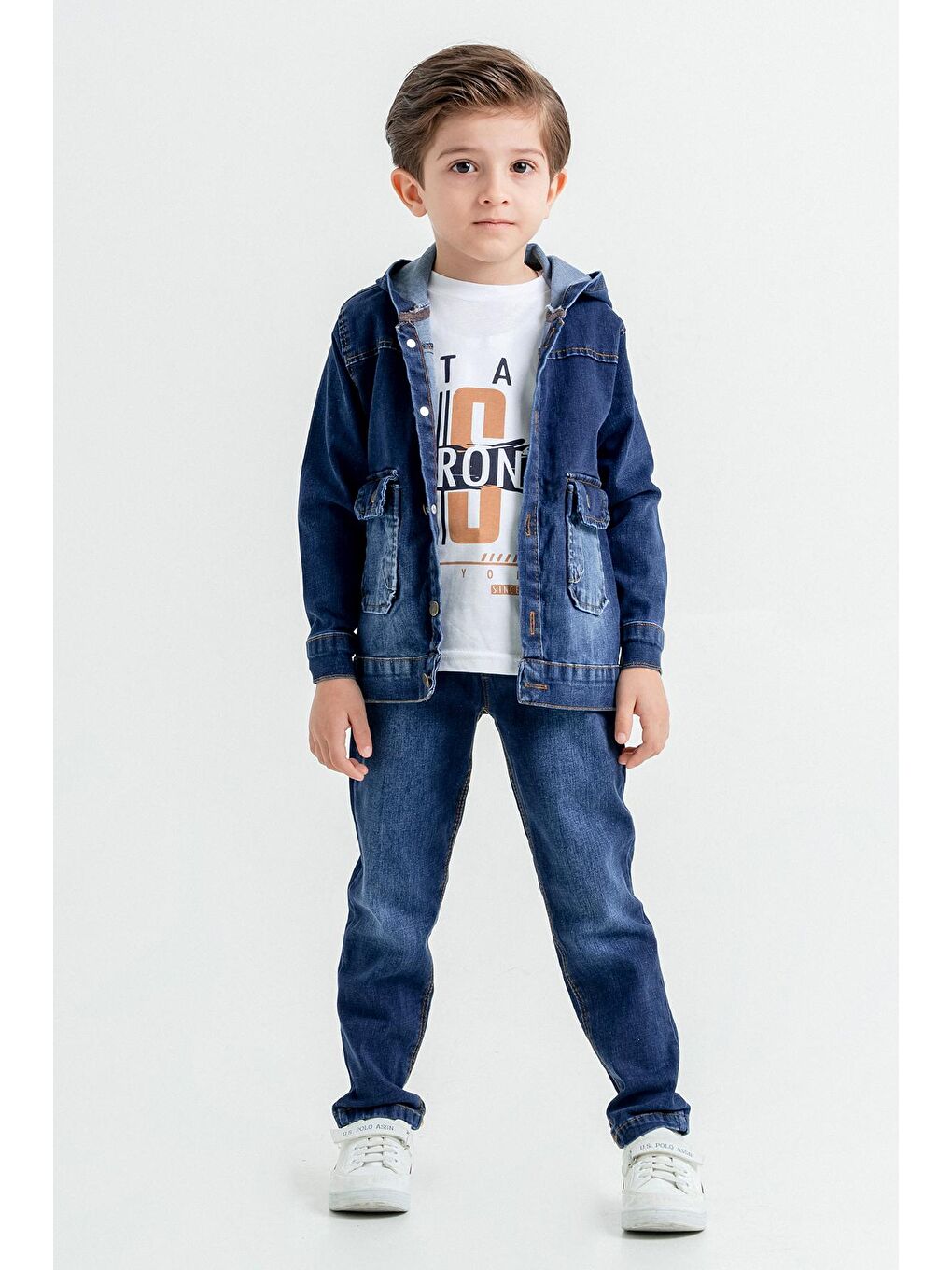 Erkek Çocuk Yazı Baskılı Tişörtlü Kapşonlu Ceketli Lacivert Jean Takım 17721