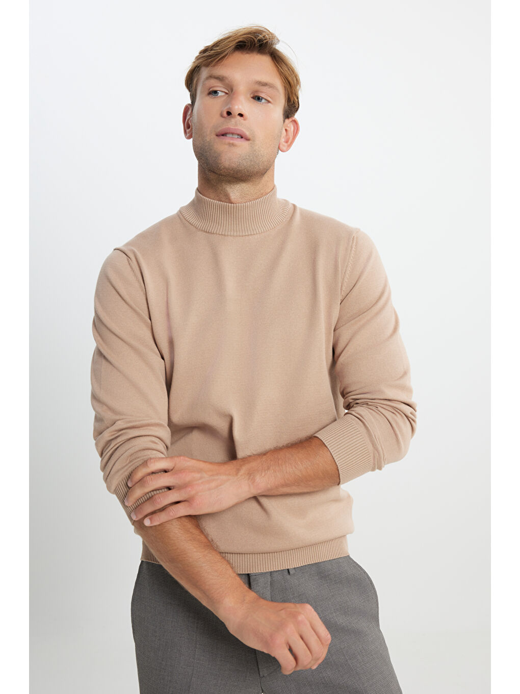 Erkek Bej Pamuklu Standart Fit Normal Kesim Yarım Balıkçı Yaka Triko Kazak-2