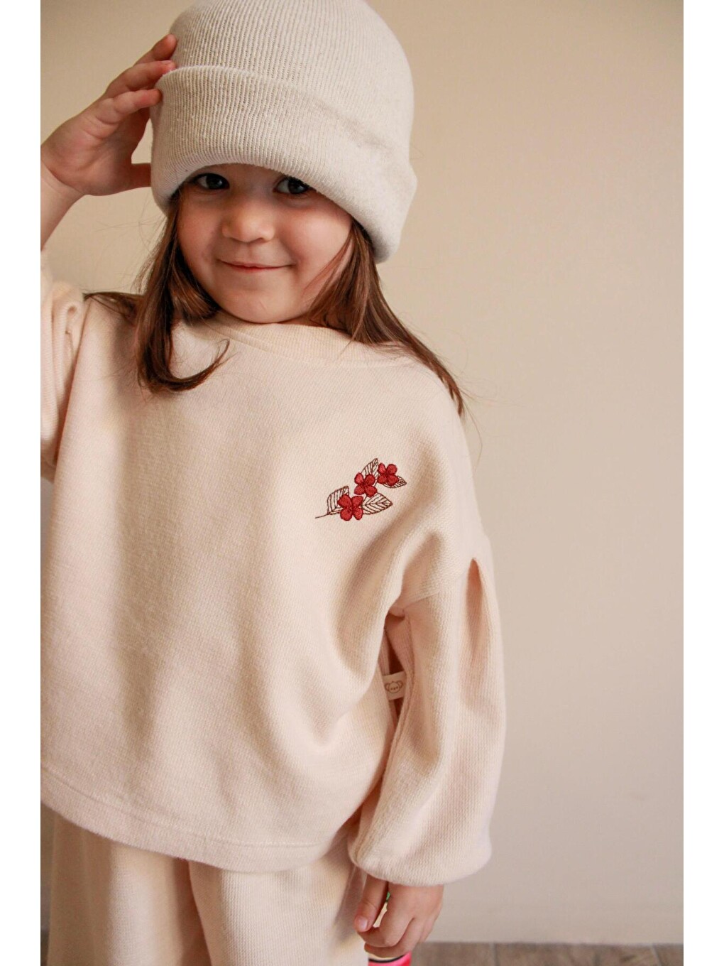 Bej Pastel Soft Touch Nakışlı Kazak