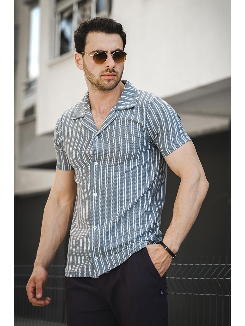 Gri Slim Fit Elastanlı Kısa Kol Çizgili Waffle Apaç Yaka Erkek Gömlek