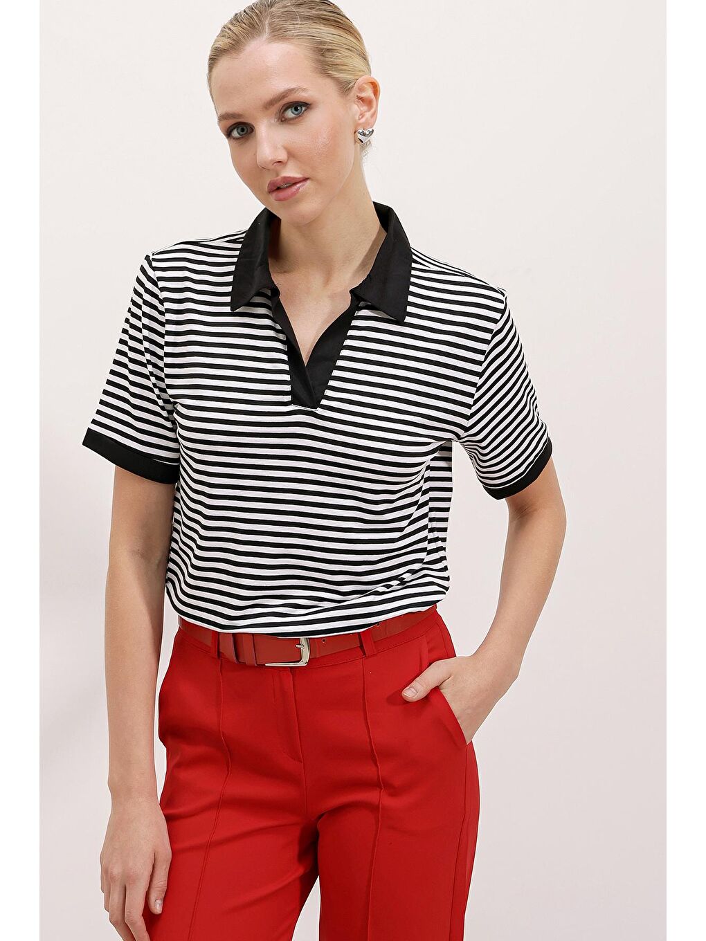 Polo Yaka Çizgili Tişört - Siyah