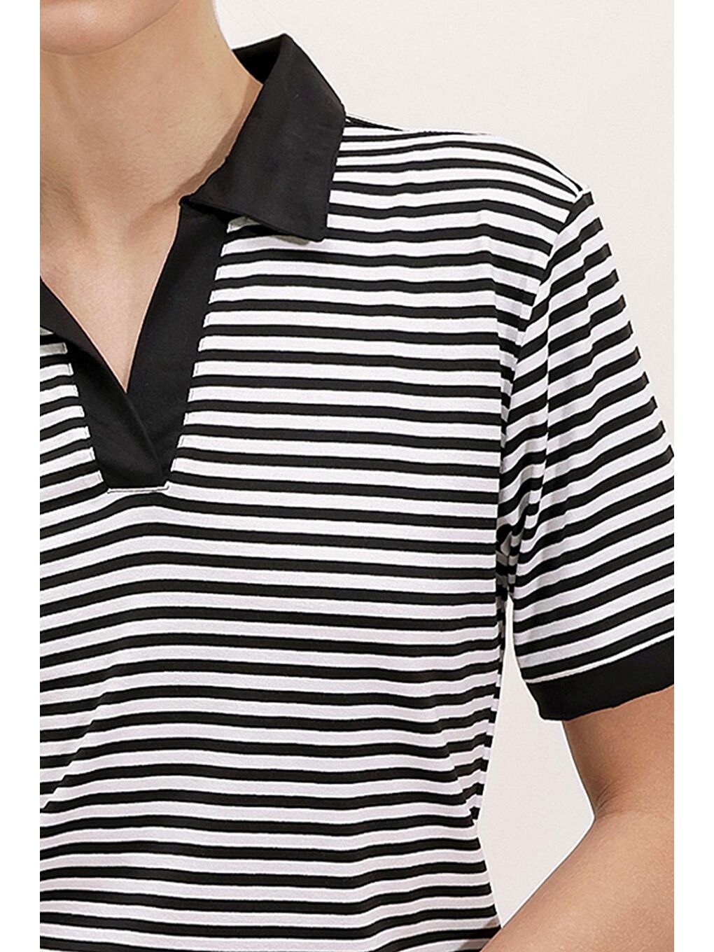 Polo Yaka Çizgili Tişört - Siyah-2