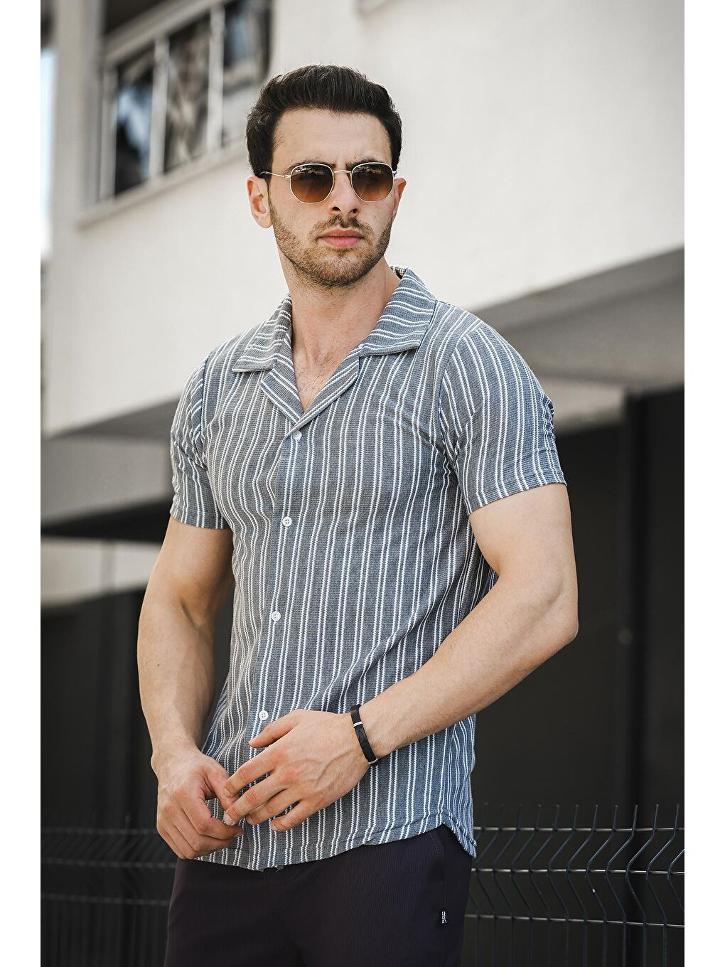 Gri Slim Fit Elastanlı Kısa Kol Çizgili Waffle Apaç Yaka Erkek Gömlek-2