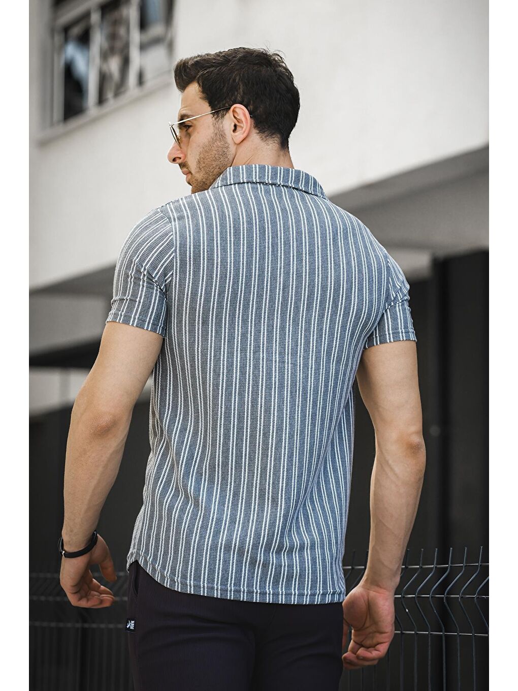 Gri Slim Fit Elastanlı Kısa Kol Çizgili Waffle Apaç Yaka Erkek Gömlek-3