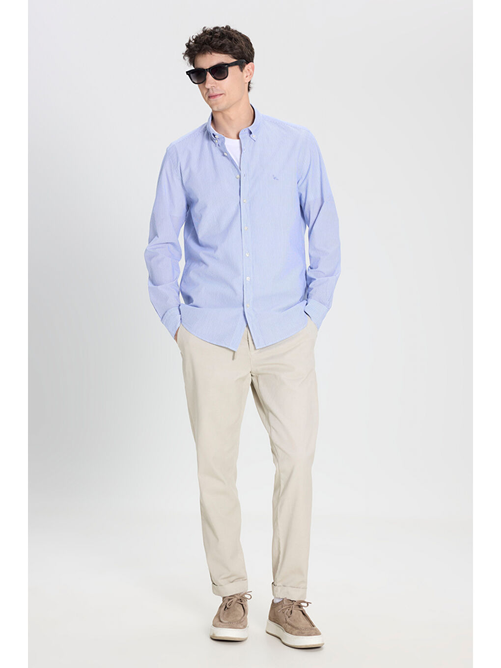 Erkek Beyaz-Mavi Slim Fit Dar Kesim Düğmeli Yaka %100 Pamuk Çizgili Gömlek-1