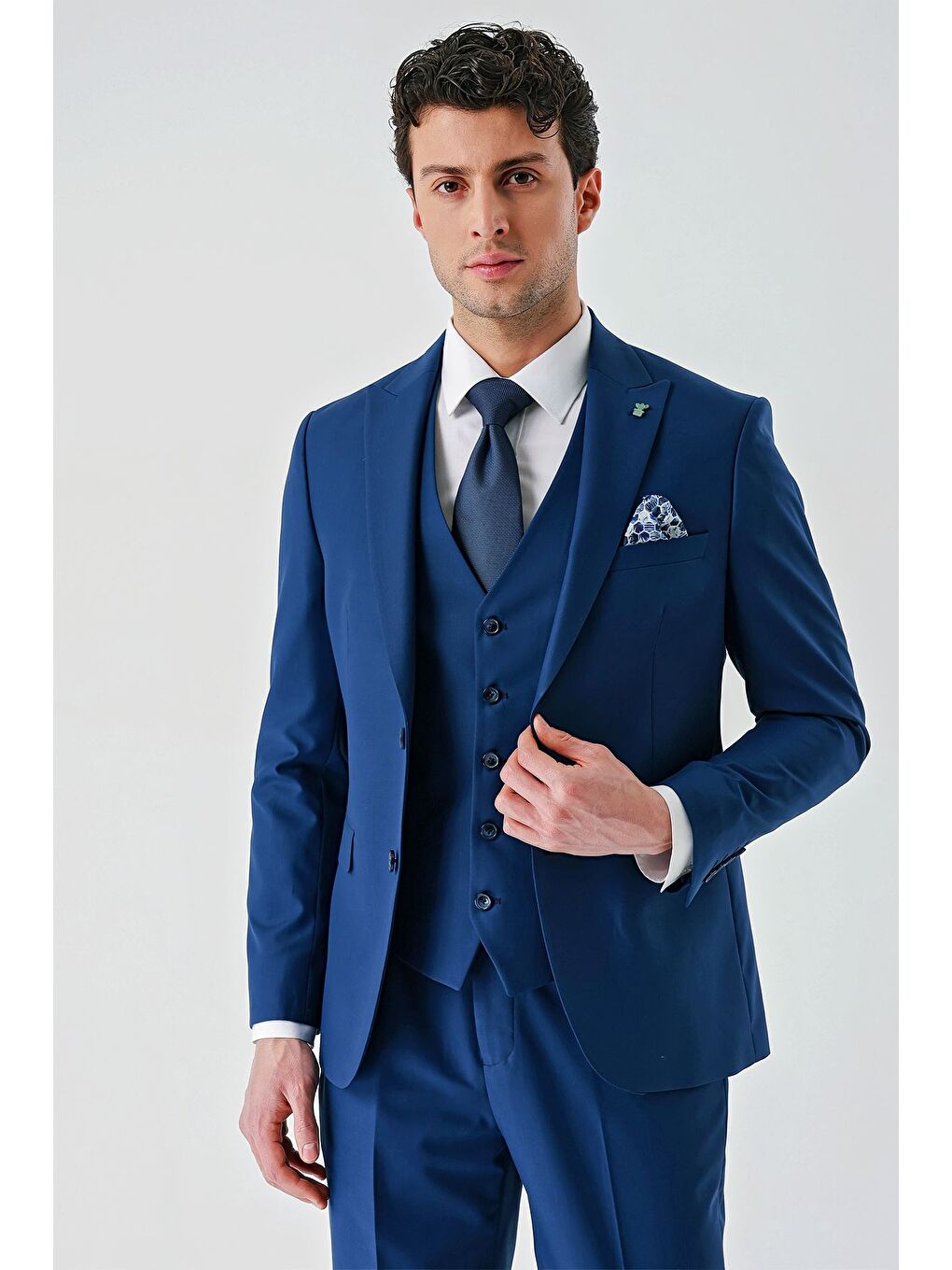 Lacivert Gabardin Kırlangıç Yaka Yelekli 6 Drop Slim Fit Klasik Takım Elbise 1001240187-8