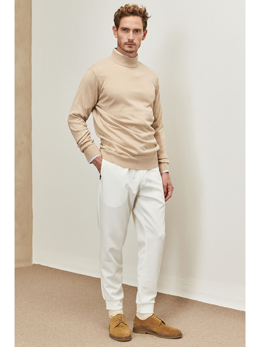 Erkek Bej Standart Fit Normal Kesim Yarım Balıkçı Yaka Yünlü Triko-1