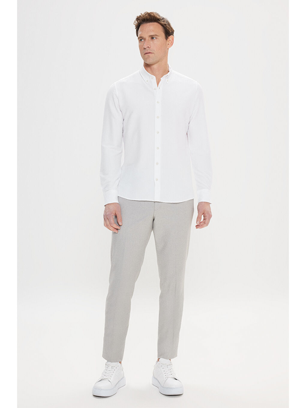 Erkek Beyaz Slim Fit Dar Kesim Düğmeli Yaka %100 Pamuk Gömlek-1