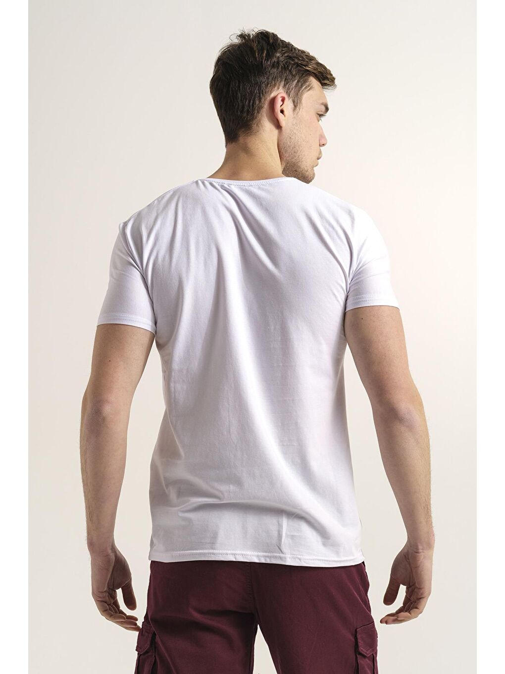 Beyaz V Yaka Slim Fit Basic Erkek Tişört-2