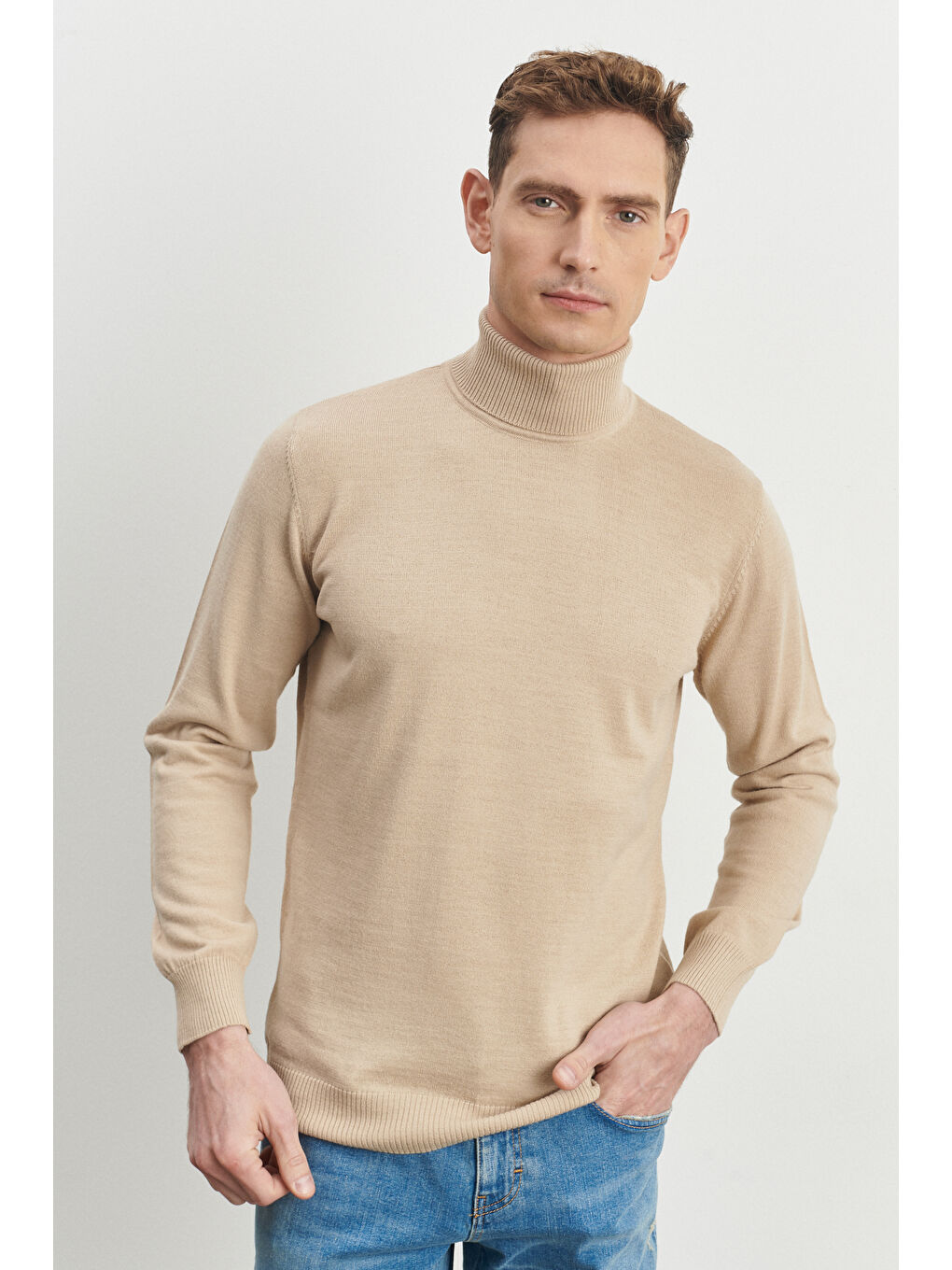 Erkek Bej Standart Fit Normal Kesim Tam Balıkçı Yaka Yünlü Triko Kazak