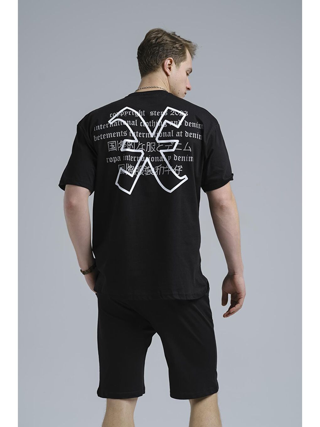 Siyah Önü ve Arkası Baskılı Erkek Şort Tişört Takım 2'li-3