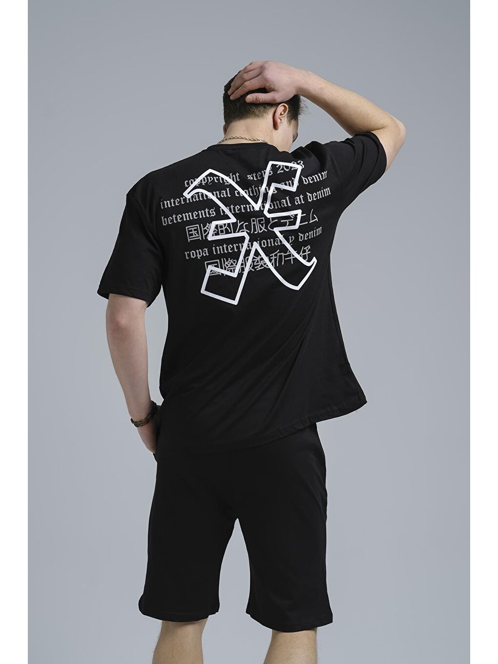 Siyah Önü ve Arkası Baskılı Erkek Şort Tişört Takım 2'li-4