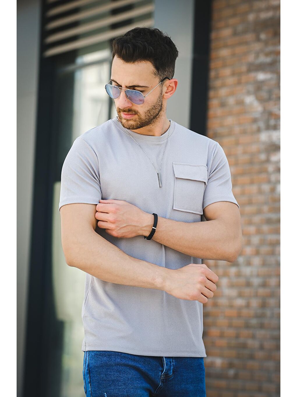 Gri Mela Kolye Hediyeli Tek Cep Slim Fit Elastanlı Erkek Tshirt-2