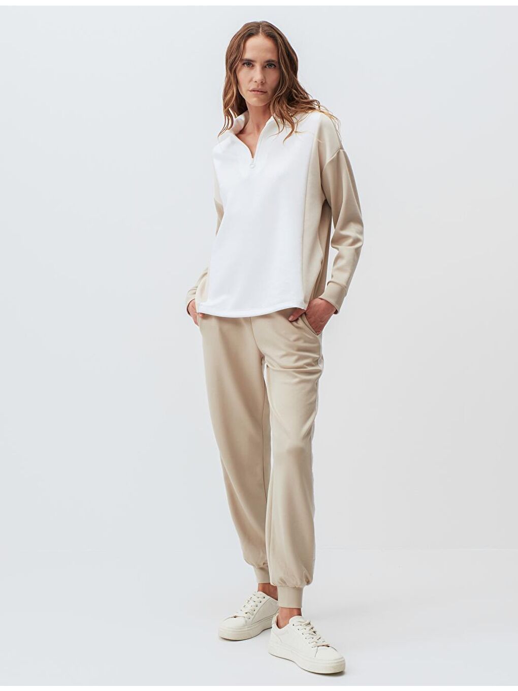 Bej Balıkçı Yaka Uzun Kollu Renk Bloklu Sweatshirt-3