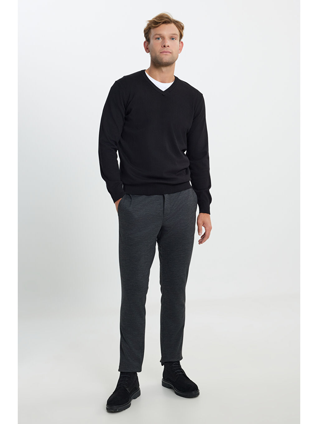 Erkek Siyah Pamuklu Standart Fit Normal Kesim V Yaka Basic Triko Kazak-1