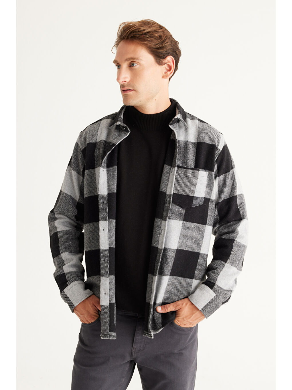 Erkek Gri-Siyah Comfort Fit Geniş Kesim Düğmeli Yaka Ekose Desenli Flanel Oduncu Gömlek-2