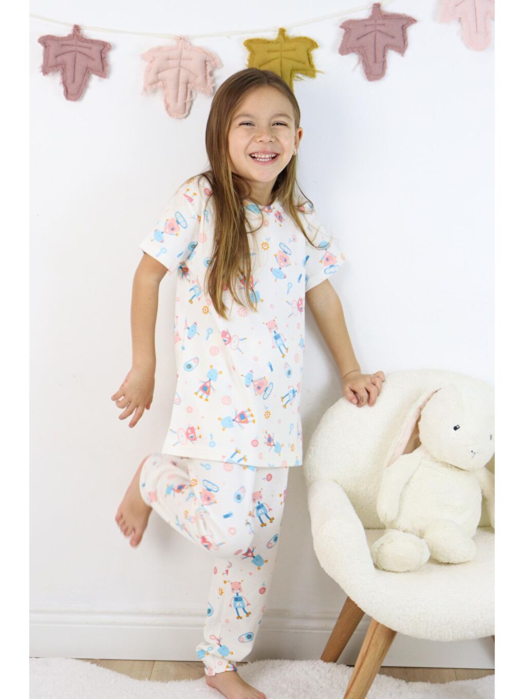 Harika KIDS Beyaz Kız Çocuk Pamuklu Penye Kumaş Baskılı Pijama Takımı