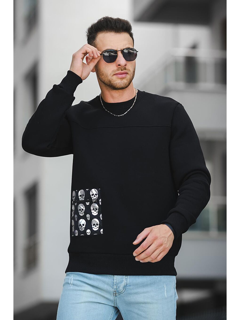 Siyah Üç İplik Şardonlu Kuru Kafa Baskılı Cep Detaylı Erkek Sweatshirt