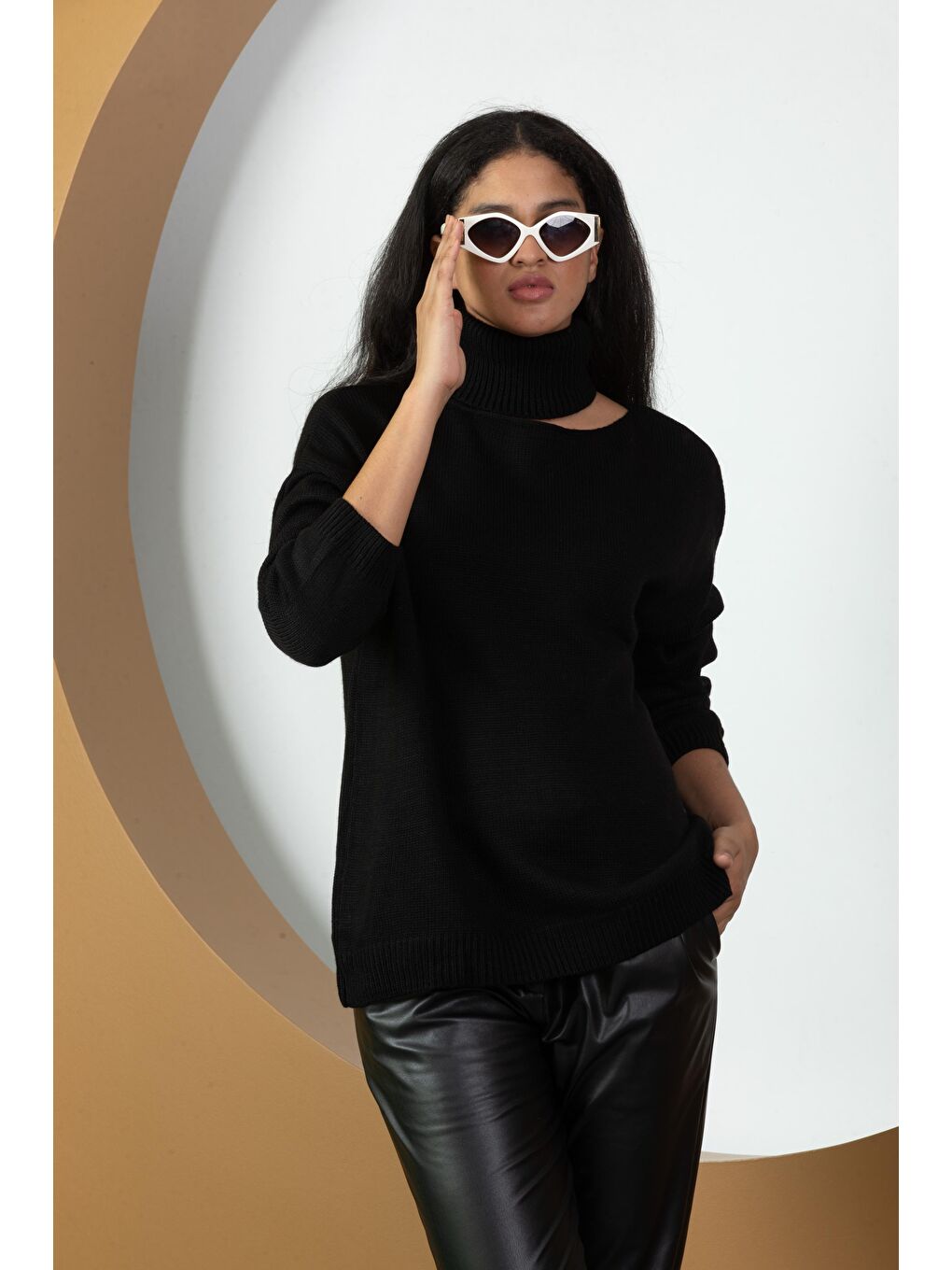 Siyah Kadın Balıkçı Yaka Triko Kazak-1