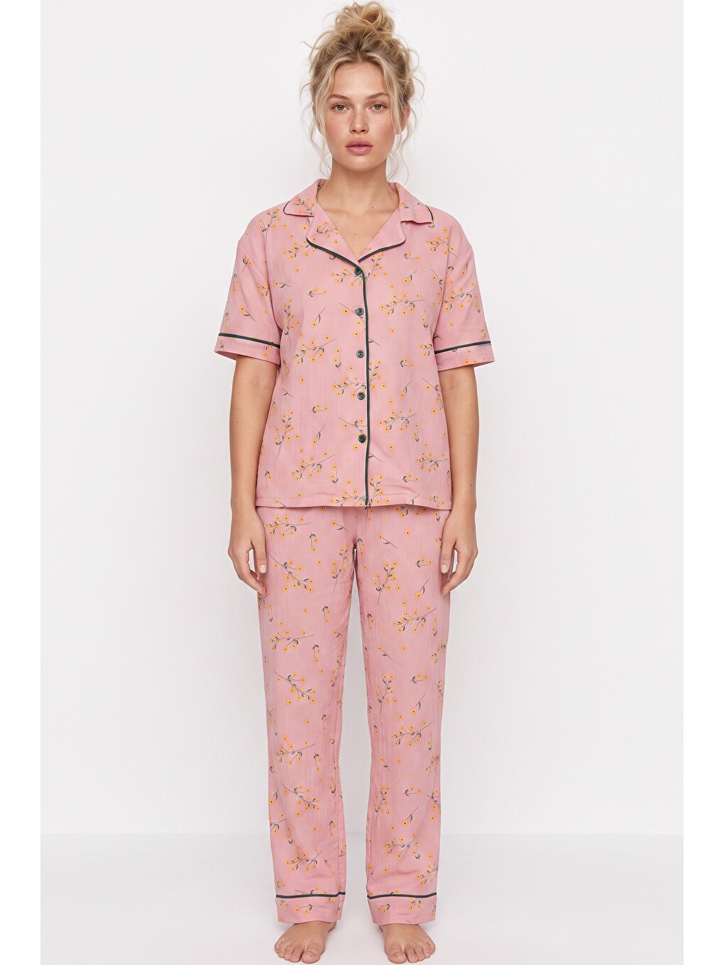 Pembe Bürümcük-krınkıl Kısa Kollu Düğmeli Biyeli Pijama Takım 26120525-1
