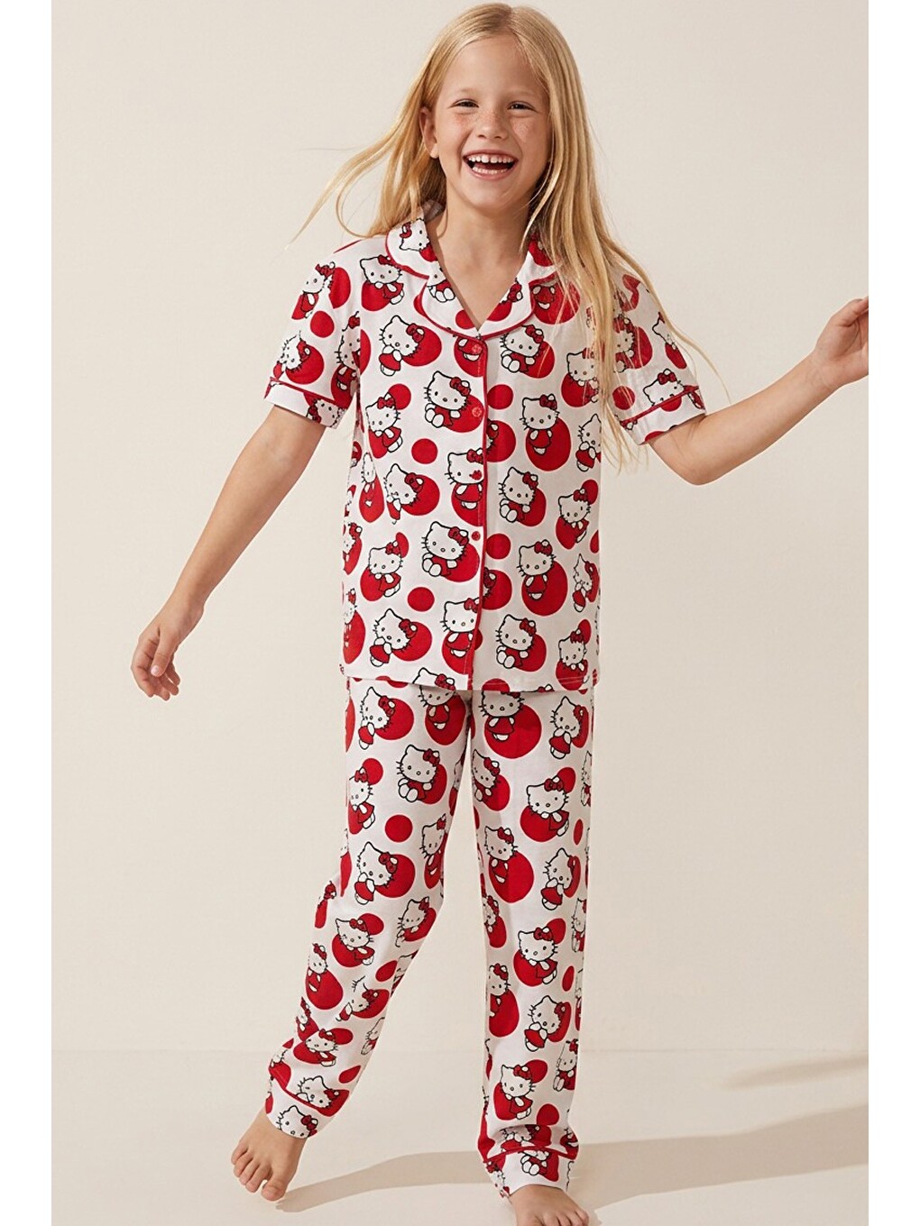 Beyaz Hello Kitty Lisanslı %100 Pamuk Pembe Çok Renkli Düğmeli Biyeli Pijama Takım 26120451-3