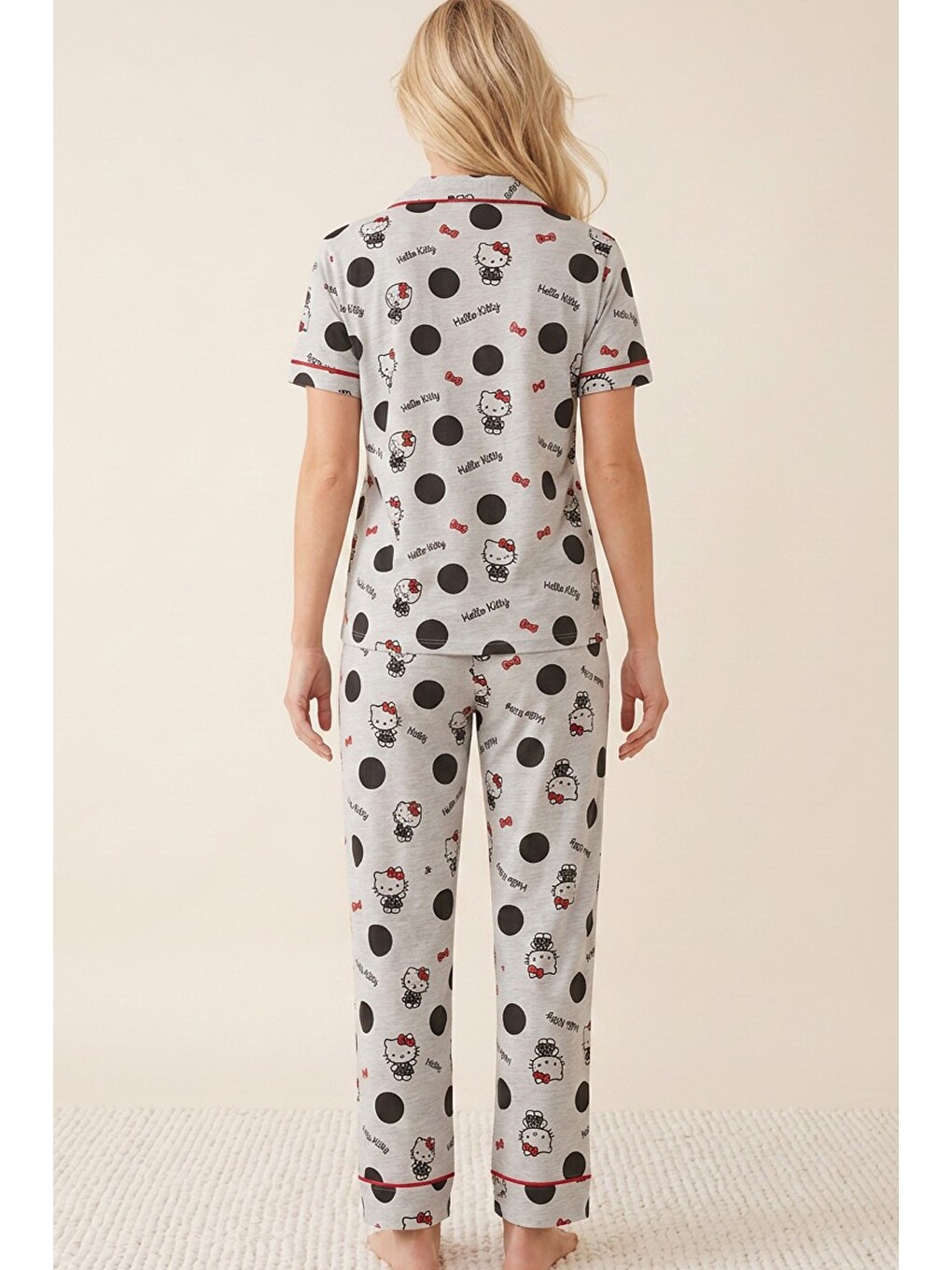 Gri Hello Kitty Lisanslı %100 Pamuk Pembe Çok Renkli Düğmeli Biyeli Pijama Takım 26120451-2